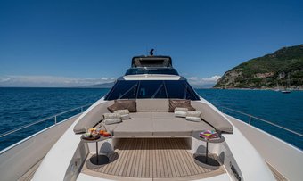 Lucky yacht charter lifestyle