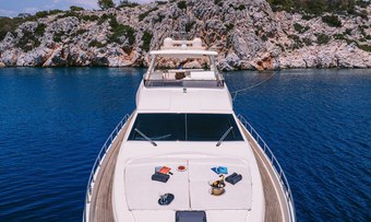Maybe Not yacht charter lifestyle