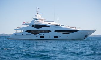 E-Motion yacht charter Sunseeker Motor Yacht