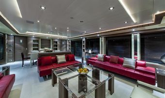 Oryx yacht charter lifestyle