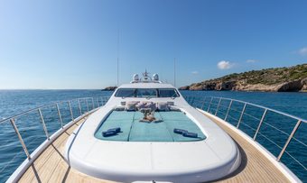 Belisa yacht charter lifestyle