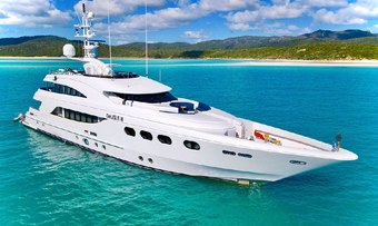 De Lisle III yacht charter Gulf Craft Motor Yacht