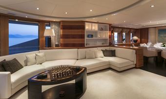 L'Equinox yacht charter lifestyle