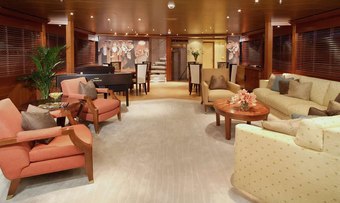 Adamas VI yacht charter lifestyle