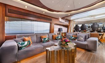 Blade 6 yacht charter lifestyle