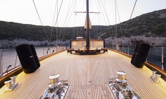 MiTi One yacht charter lifestyle