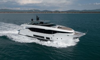 Four Joys yacht charter Maiora Motor Yacht