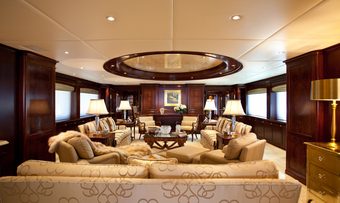 Keri Lee III yacht charter lifestyle