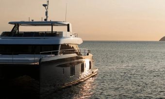 Colibri yacht charter lifestyle