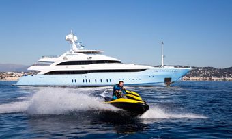 Vertigo yacht charter Golden Yachts Motor Yacht