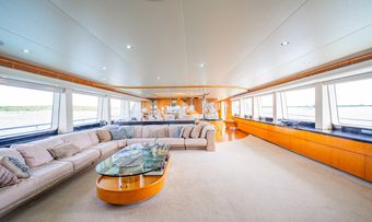 Island Heiress yacht charter lifestyle