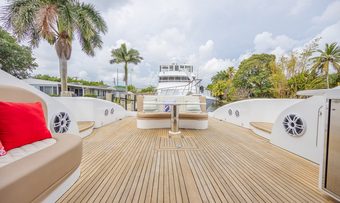 Dream On yacht charter lifestyle