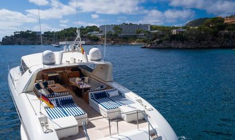 Minu Luisa yacht charter lifestyle