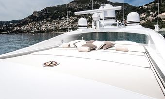 Blooms yacht charter lifestyle