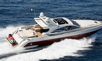 Minx yacht charter Azimut Motor Yacht