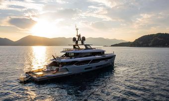 SeaGreen yacht charter Benetti Motor Yacht