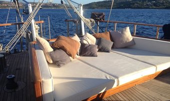 Smart Spirit 1 yacht charter lifestyle