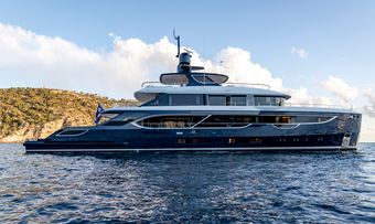 Liv Love yacht charter Benetti Motor Yacht