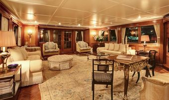 Lady Victoria yacht charter lifestyle