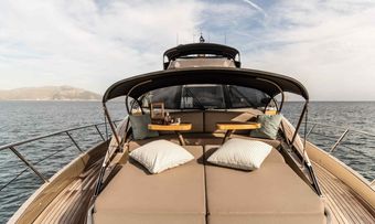 Ammonite yacht charter lifestyle