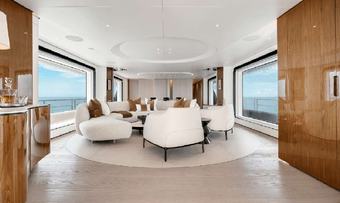 Tycoon yacht charter lifestyle