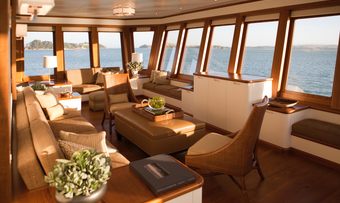 SuRi yacht charter lifestyle