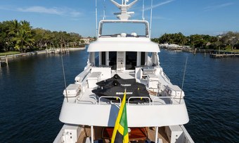 Seaspeak yacht charter lifestyle