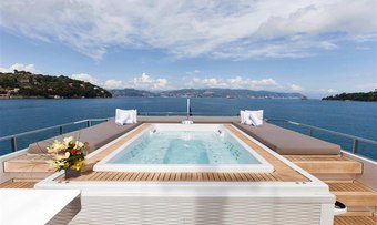 Safe Haven yacht charter lifestyle