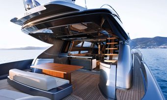 Silver Breeze yacht charter lifestyle
