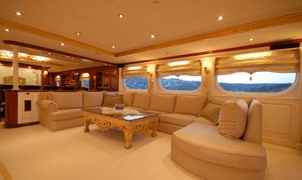 Alkanost yacht charter lifestyle