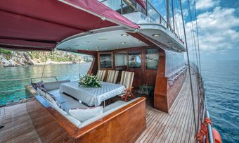 Adriatic Holiday yacht charter lifestyle