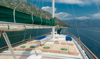 Sadri Usta 1 yacht charter lifestyle