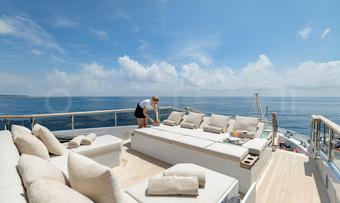 Adva yacht charter lifestyle