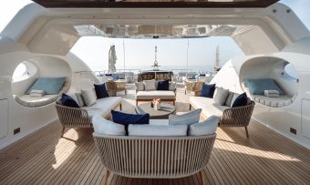 Samira yacht charter lifestyle