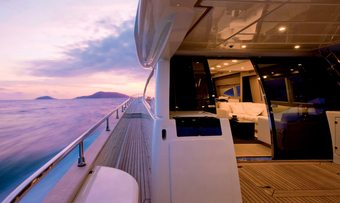 Selfie yacht charter lifestyle
