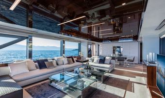 Bella Donna yacht charter lifestyle