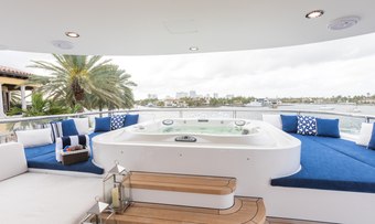 Tanzanite yacht charter lifestyle