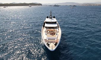Carobelle yacht charter lifestyle