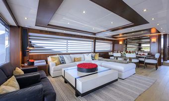 21 Sea Sands yacht charter lifestyle