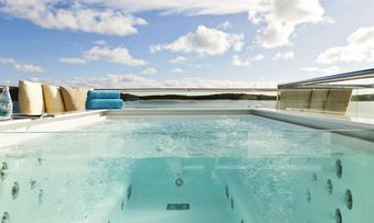 Silver Fast yacht charter lifestyle