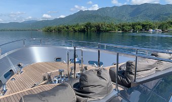 Akiko yacht charter lifestyle