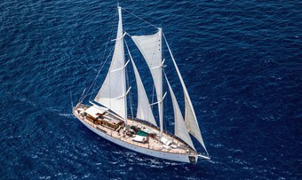 Kairos II yacht charter lifestyle