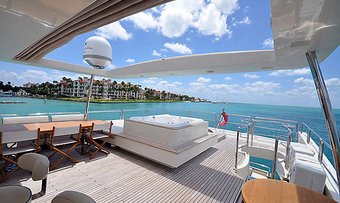 Bienaventuranza VII yacht charter lifestyle