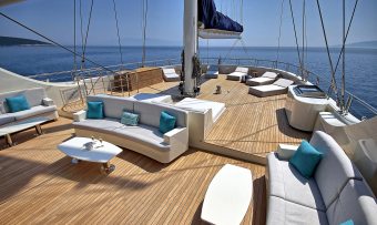 Meira yacht charter lifestyle