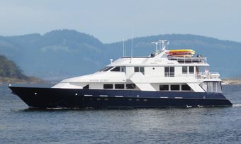 Safari Quest yacht charter Shear Yachts Motor Yacht