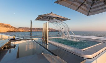 Ocean Paradise yacht charter lifestyle