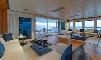 Infinite Cat yacht charter lifestyle