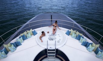 Ocean Emerald yacht charter lifestyle