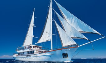 Corsario yacht charter Radez Motor/Sailer Yacht