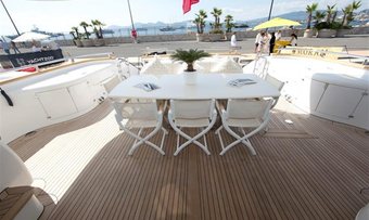 Tuscan Sun yacht charter lifestyle